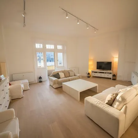 Astoria Penthouse *